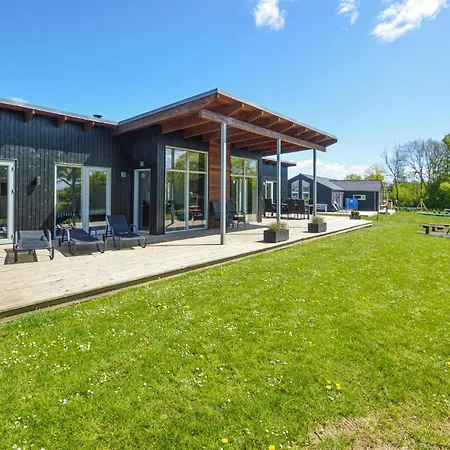 Nyaraló Four-bedroom With A Hot Tub 09 Haderslev